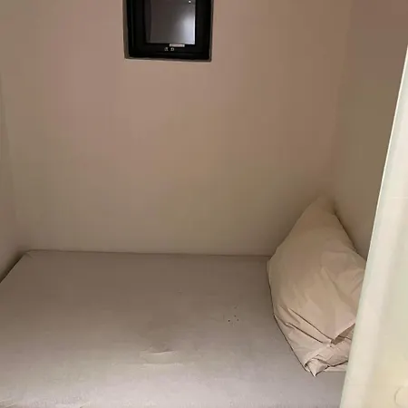 Med Eget Bad, Kokken Og Terasse * Brondby