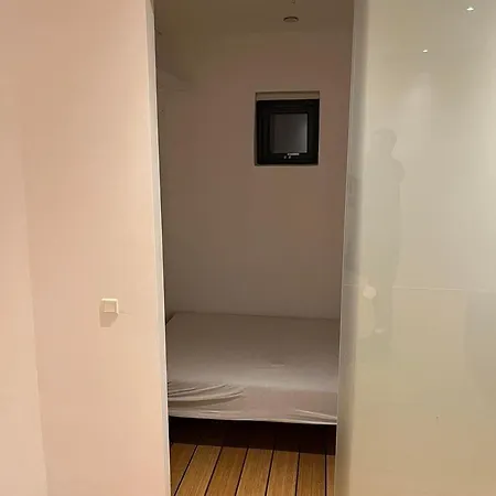 Διαμέρισμα Med Eget Bad, Kokken Og Terasse *