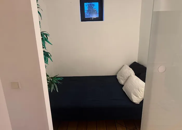 Med Eget Bad, Kokken Og Terasse Brondby